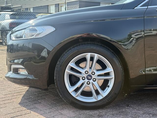 Ford MONDEO Wagon 1.5 Titanium automaat 161 pk climate ctr cruise ctr navigatie pdc v/a afn trekhaak led dagrijlicht lmv 17 inch dealer onderhouden