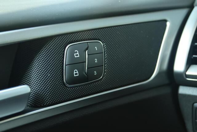 Ford MONDEO 2.0 IVCT HEV VIGNALE AUT. | LEDER | LED | MEMORY | CAMERA | ACC | CARPLAY | COMFORT SEAT PACK