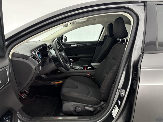 Ford MONDEO 1.5 ST-Line 161PK LED Sfeerverl. Trekhaak Clima Cruise Navigatie PDC 18"LMV