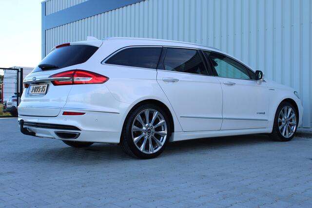 Ford MONDEO Wagon 2.0 IVCT HEV Vignale | Incl. 12 maanden garantie | Stoelverwaming voor + achter | Stuurverwarming | Stoelventilatie | Trekhaak | Cruise control | Climate control | Parkeercamera | 100% dealer onderhouden |