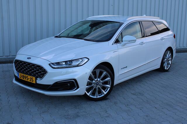 Ford MONDEO Wagon 2.0 IVCT HEV Vignale | Incl. 12 maanden garantie | Stoelverwaming voor + achter | Stuurverwarming | Stoelventilatie | Trekhaak | Cruise control | Climate control | Parkeercamera | 100% dealer onderhouden |