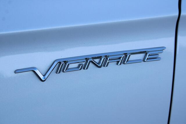 Ford MONDEO Wagon 2.0 IVCT HEV Vignale | Incl. 12 maanden garantie | Stoelverwaming voor + achter | Stuurverwarming | Stoelventilatie | Trekhaak | Cruise control | Climate control | Parkeercamera | 100% dealer onderhouden |