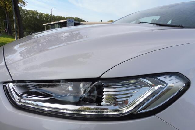 Ford MONDEO 1.5 160pk Titanium X Vol leder Xenon Navi Winter-Pack Trekhaak Nieuwstaat