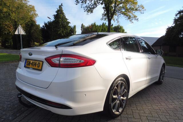 Ford MONDEO 1.5 160pk Titanium X Vol leder Xenon Navi Winter-Pack Trekhaak Nieuwstaat