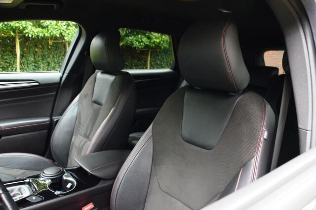 Ford MONDEO Wagon 2.0 IVCT HEV ST-Line Navi/Pdc/Ecc/Stoelverwarming/Apple Carplay/Android Auto/ Privacy Glass/Elektrisch verstelb. bestuurdersstoel met geheugen/Achteruitrijcamera