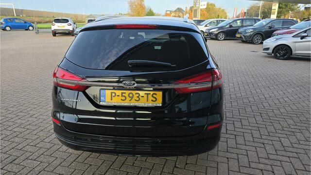 Ford MONDEO Wagon 1.5 Titanium * Automaat * Navigatie * Voorstoelen verwarmd * Keyless entry* Climaat Controle * Cruise control * BOVAG Garantie