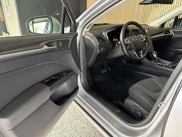 Ford MONDEO 1.5 Titanium Trekhaak | Camera | Navi