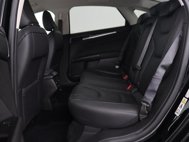 Ford MONDEO 2.0 IVCT HEV Titanium X | Leder | Stoelverwarming | Camera | Adaptive cruise | Memory | Carplay | Full LED | Keyless | Navigatie | Park Assist | Dodehoek detectie | Climate control