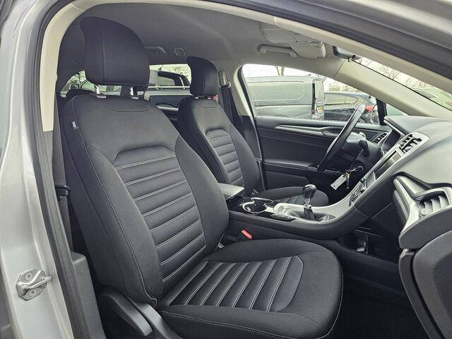 Ford MONDEO Wagon 1.5 Trend 160 pk | Cruise control | Navigatie | PDC v + a | Stuurwielbediening | Nette en goed onderhouden auto!