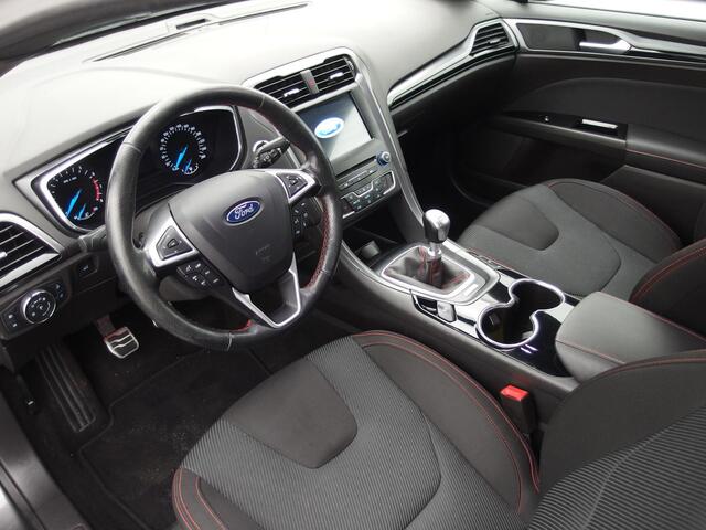 Ford MONDEO Wagon 1.5 ST Line CAMERA / STOELVERW / STUURVERW / CARPLAY / KEYLESS / NAVI / CLIMA / PDC / DAB+ / NL-AUTO