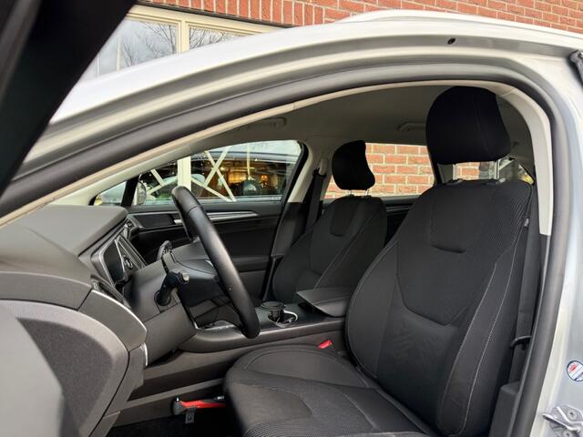 Ford MONDEO 2.0 IVCT HEV Titanium STOELVERW. / WEGKL.TREKHAAK / KEYLESS / LE