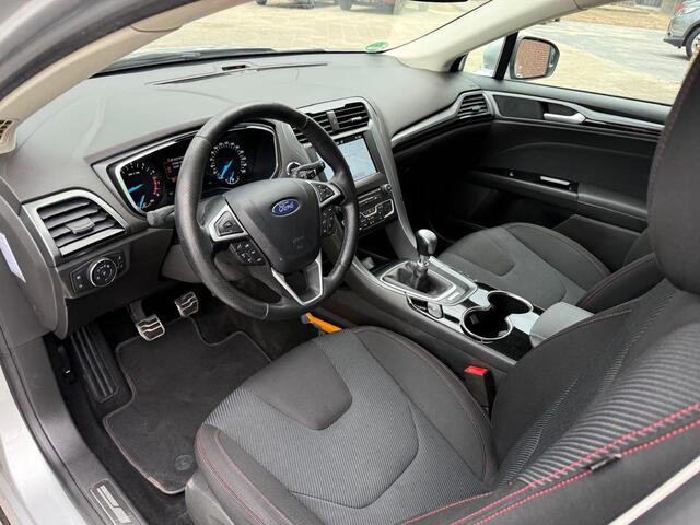 Ford MONDEO Wagon 1.5 EcoBoost 160PK ST-Line Navi | Cruise | Afn. Trekhaak | Keyless | Stoel+Stuurverw