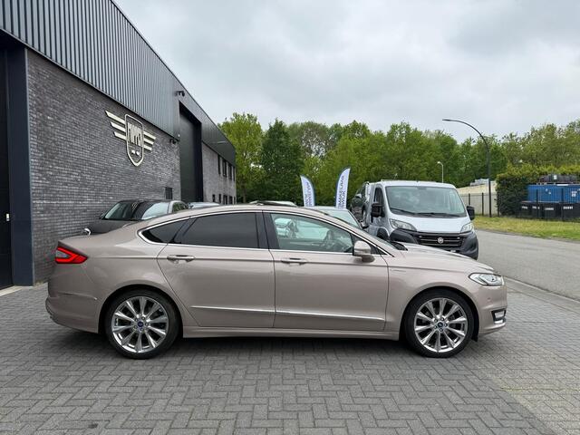 Ford MONDEO 2.0 Vignale | 1E EIGENAAR | 12MND GARANTIE | AUTOMAAT | LANE | LED | TREKHAAK | DAB | NAVI | CRUISE |