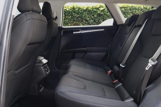 Ford MONDEO Wagon 1.5 Titanium Automaat 160pk | Camera | Afn. trekhaak | LED | DAB+ | Apple Carplay / Android Auto | Stoelverwarming | Voorruitverwarming