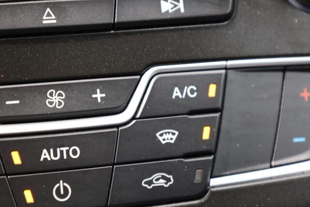 Ford MONDEO 2.0 IVCT HEV Titanium RUITVERWARMING ALL-SEASONS NAVI DAB 18"LMV SFEERVERLICHTING 2xPDC NAP ENZ.