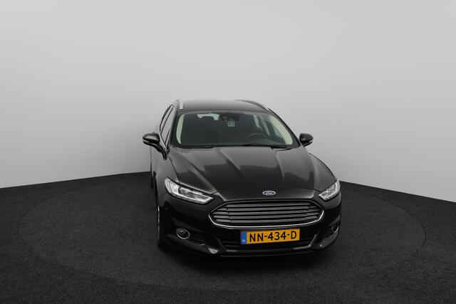 Ford MONDEO Wagon 1.5 TDCi Titanium/ LED Koplampen/ Voorruitverw./ Keyless/ Dode-Hoek DET./ PDC V+A/ Android-Auto/ PDC V+A/ Lane-Assist./ Grootlicht Assist./ 16'' LMV/ Chroom.