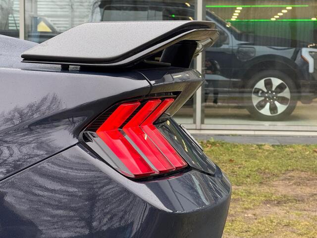 Ford MUSTANG Fastback 5.0 V8 Dark Horse Carbon B&O
