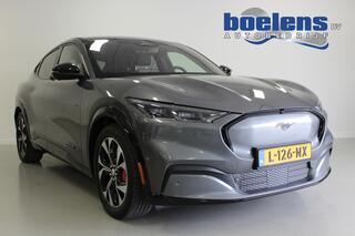 ford-mustang-mach-e-extended-awd-98