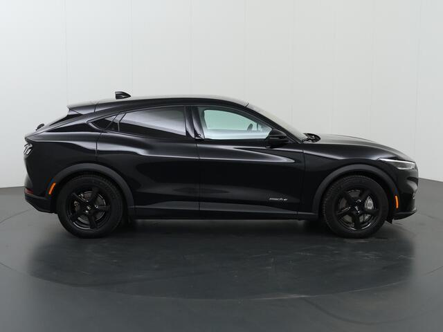Ford MUSTANG Mach-E RWD 75 kWh | Panoramadak | B&O Audio | 360 Camera | Elektrisch verstelb. bestuurdersstoel met geheugen |
