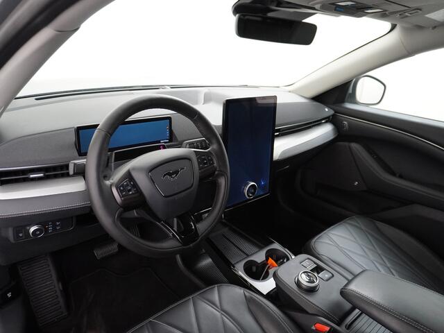 Ford MUSTANG Mach-E RWD 75 kWh Leer (semi-)Autopilot Navi 360-Topview-Camera Adaptive-Cruise-Control Apple Carplay Bang&Olufsen B&O 18" Elektr.A-Klep Connected-Services Bi-Ecc Stoel/Stuur-Verwarmd Park-Assist-PDC-a+v DAB Lane-Assist Keyless-go Autonomous Emergency Bra