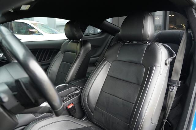 Ford MUSTANG Fastback 5.0 V8 GT 450pk Navigatie/Stoelverwarming/Carbon