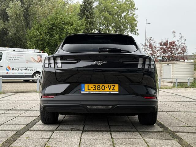 Ford MUSTANG Mach-E RWD 75 kWh | Navi | Camera | Stoel / Stuur Verwarming |