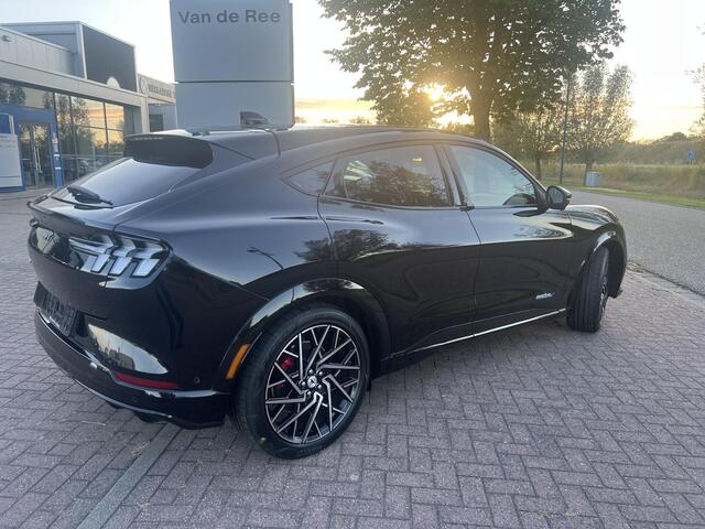 Ford MUSTANG Mach-E GT Extended AWD 98 kWh GT 487 PK AWD