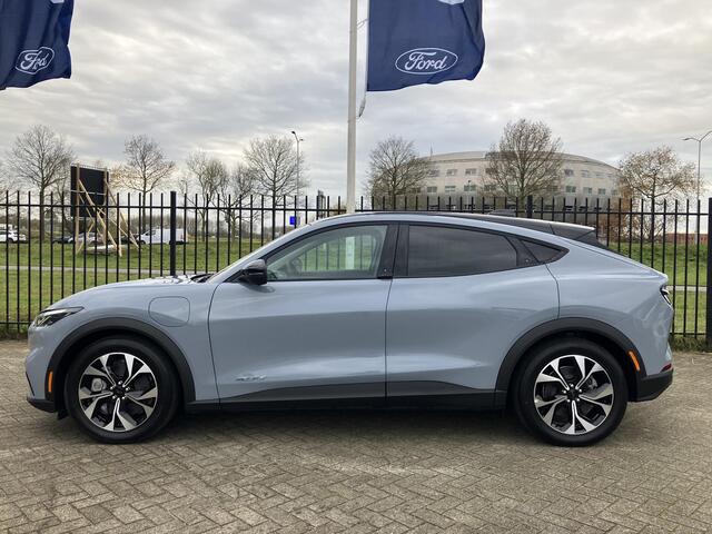Ford MUSTANG Mach-E 72,6 kWh | Technology Pack +| Panoramadak (vast) | warmtewerende voorruit |