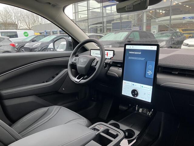 Ford MUSTANG Mach-E 72,6 kWh | Technology Pack +| Panoramadak (vast) | warmtewerende voorruit |