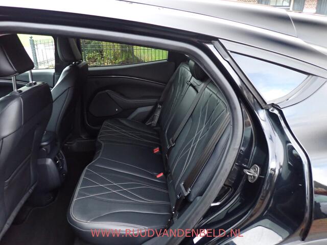 Ford MUSTANG Mach-E RWD 75 kWh 95%SOH Carplay/360°Camera/Stoel-stuurverwarming