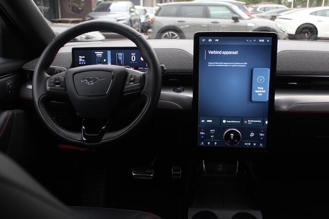 Ford MUSTANG Mach-E AWD 75 kWh / SOH 93,4% / Panoramadak / Camera / Leder / 19'' / B&O / Keyless / DAB / Dodehoek / ACC / Navigatie / Sfeerverlichting / Stoelverwarming