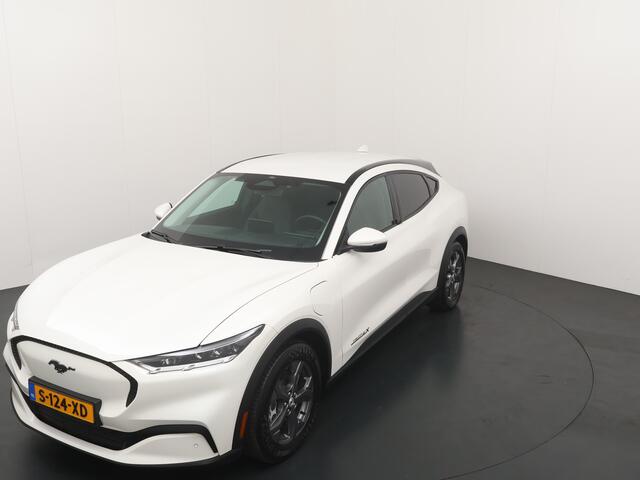 Ford MUSTANG Mach-E Extended RWD 294 pk 98 kWh | Adapt. Cruise | Clima | Winterpack | Leer | Camera | Apple carplay | Android Auto |