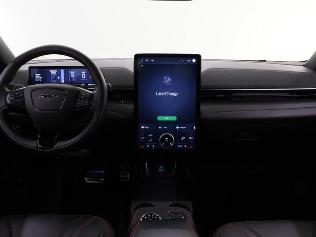 Ford MUSTANG Mach-E Extended First Edition AWD 98 kWh | Panoramadak | 360° Camera | B&O | Cruise Control Adaptief | Navigatie | Elektr. Achterklep |