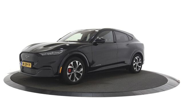 Ford MUSTANG Mach-E AWD 75 kWh Trekhaak / Panoramadak / SOH 100%