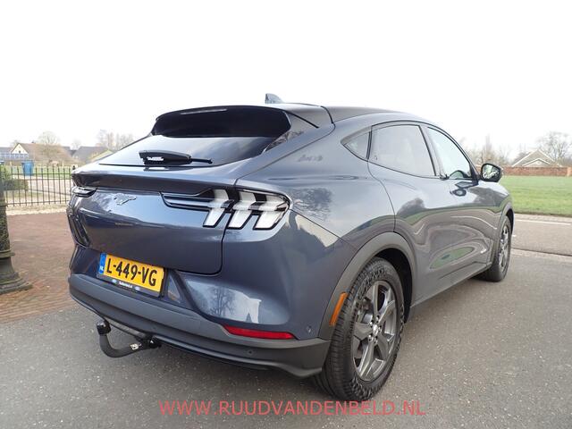 Ford MUSTANG Mach-E RWD 75 kWh 93% SOH / CARPLAY / 360°CAMERA / STOEL-STUURVERWARMING / TREKHAAK