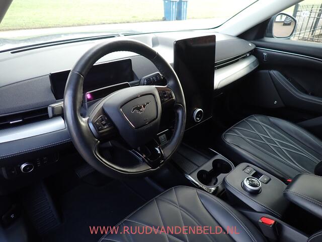 Ford MUSTANG Mach-E RWD 75 kWh 93% SOH / CARPLAY / 360°CAMERA / STOEL-STUURVERWARMING / TREKHAAK