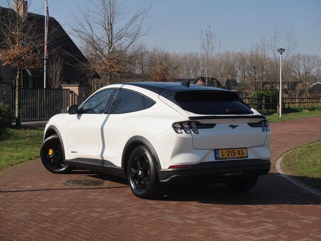 Ford MUSTANG Mach-E Extended RWD 98 kWh | SOH 93% | Panoramadak | 360 Camera | Bang & Olufsen | Apple Carplay |
