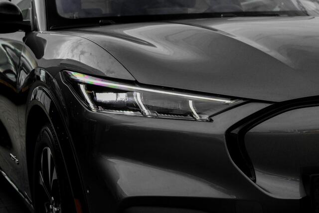 Ford MUSTANG Mach-E Extended Premium AWD 98 kWh 351pk | Panoramadak | 1.500kg Trekgewicht