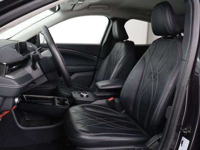 Ford MUSTANG Mach-E RWD 75 kWh | SOH 92,7% | Leder | Stoelverwarming | 360 Camera | Adaptive cruise | Carplay | B&O Sound | Navigatie | Park Assist | Keyless | Full LED | Side Assist | Climate control