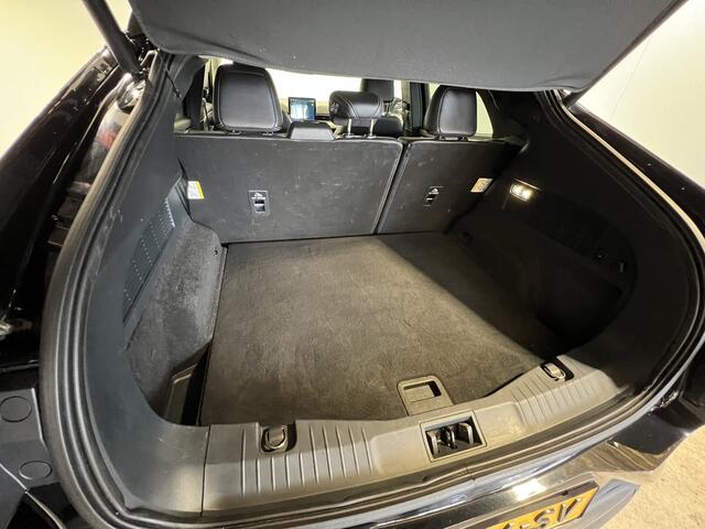 Ford MUSTANG Mach-E RWD 75 kWh | Navigatie/Android/Apple Carplay | LM Velgen 18" | Voorstoelen/Stuur/Voorruit Verwarmd | Cruise Control Adaptief | Airco |