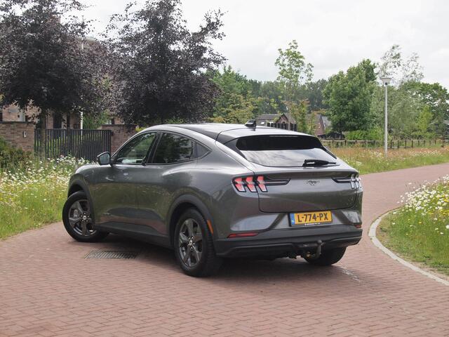 Ford MUSTANG Mach-E Extended RWD 98 kWh | Panoramadak | Bang & Olufsen | 360 Camera | Trekhaak | Apple Carplay |