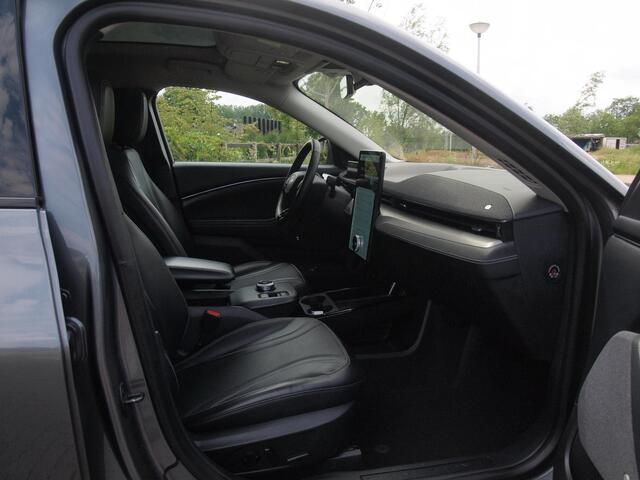 Ford MUSTANG Mach-E Extended RWD 98 kWh | Panoramadak | Bang & Olufsen | 360 Camera | Trekhaak | Apple Carplay |