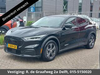 ford-mustang-mach-e-extended-rwd-98