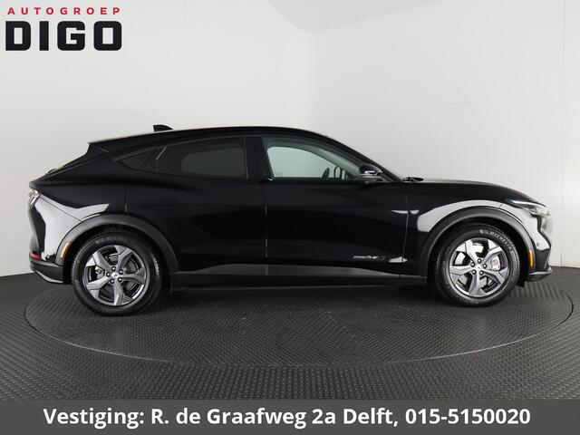 Ford MUSTANG Mach-E Extended RWD 98 kWh SOH 94% | Navigatie | Trekhaak | Stuur-& Stoelverwarming | Leder | Camera |