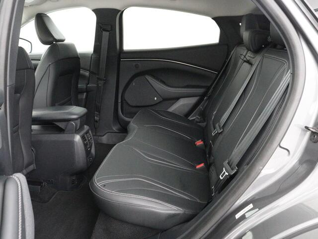 Ford MUSTANG Mach-E Extended RWD 98 kWh | SOH 93,1% | Panoramadak | 360 Camera | Leder | Stoel & stuurverwarming | B&O Sound | Carplay | Keyless | Memory | Adaptive cruise | Navigatie