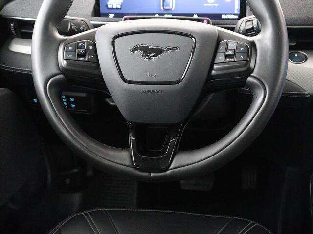 Ford MUSTANG Mach-E Extended RWD 98 kWh | SOH 93,1% | Panoramadak | 360 Camera | Leder | Stoel & stuurverwarming | B&O Sound | Carplay | Keyless | Memory | Adaptive cruise | Navigatie