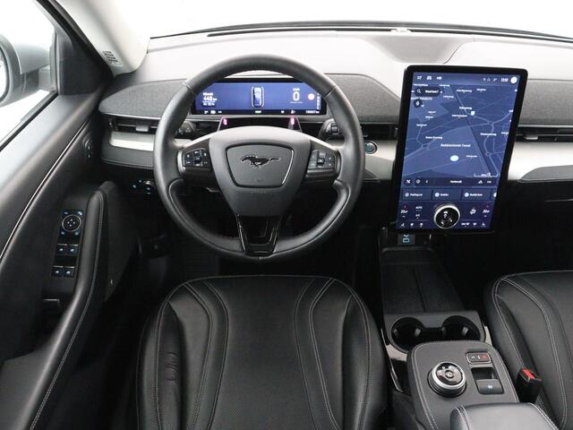 Ford MUSTANG Mach-E Extended RWD 98 kWh | SOH 93,5% | Panoramadak | Trekhaak | 360 Camera | Adaptive cruise control | DAB radio | Stoel & stuurverwarming | Carplay | Bang & Olufsen | Climate control | Keyless | Navigatie