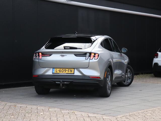 Ford MUSTANG Mach-E RWD 75 kWh | LEDER | PANO | TREKHAAK | 360° CAMERA | B&O | STOEL/STUURVERW. | NAVI |