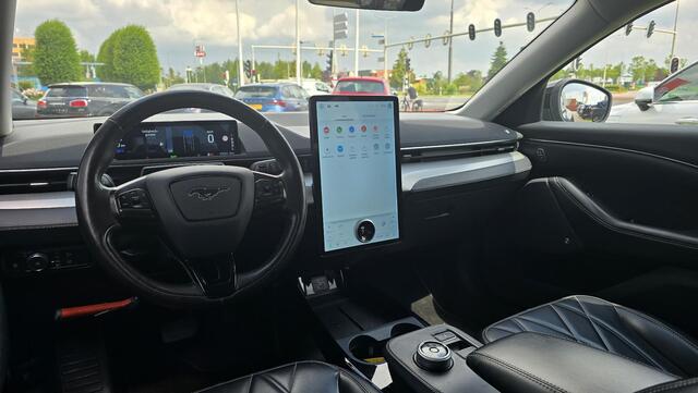 Ford MUSTANG Mach-E RWD 75 kWh |NAP|1e eigenaar|BTW|Bang&Olufsen