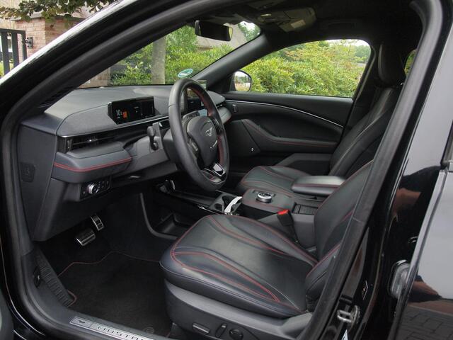 Ford MUSTANG Mach-E Extended AWD 98 kWh | SOH 93% | 360 Camera | Bang & Olufsen | Apple Carplay | ACC | NL-Auto |